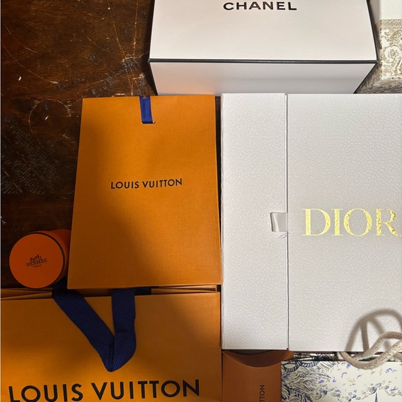 Empty Luxury Boxes (Christian Dior, Chanel, Tiffany & Co, Louis Vuitton, Hermes) - Picture 4 of 8